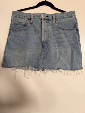 Levi’s Classic Light Blue Denim Icon Mini Skirt